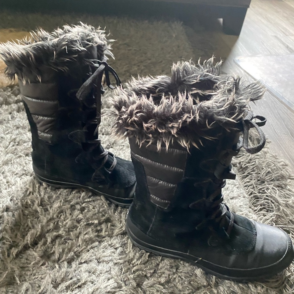 The North Face Black Winter Boots - Picture 3 of 6